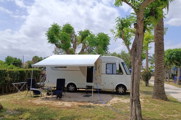 Tweedehands Niesmann+Bischoff campers camper kopen