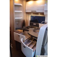Carthago C-Tourer I 150 QB 170pk Automaat | Zo goed als nieuw | Queensbed | Gescheiden douche | Dubbele bodem | Hefbed | Luxe | LED koplampen | Foto #13