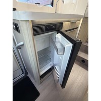 Adria Compact SL Supreme 9T-Automaat 180PK Enkele Bedden Leer Luifel Foto #2