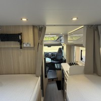 Adria Compact SL Supreme 9T-Automaat 180PK Enkele Bedden Leer Luifel Foto #6