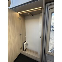 Adria Compact SL Supreme 9T-Automaat 180PK Enkele Bedden Leer Luifel Foto #17