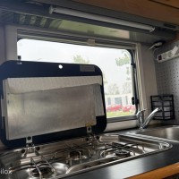 Hymer B574 – Ruime integraalcamper met vast bed én riant hefbed Foto #2
