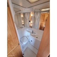 Hymer B 644 G – Dwarsbed – Dakairco – Grote Garage - hefbed Foto #25