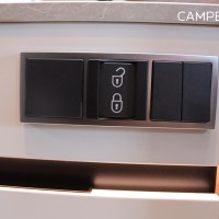 Hymer BMC-I 680 170pk Automaat | Facelift! | Hefbed | Alde | Lithium | Lengtebedden | Stoelverwarming | Gescheiden douche | SLC Chassis | Buitendouche | LED Koplampen | Omvormer | Luifel | Crystal silver metallic | LED Smart TV | Foto #51