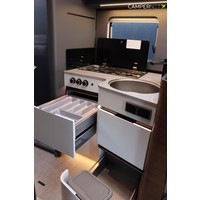 Hymer BMC-I 680 170pk Automaat | Facelift! | Hefbed | Alde | Lithium | Lengtebedden | Stoelverwarming | Gescheiden douche | SLC Chassis | Buitendouche | LED Koplampen | Omvormer | Luifel | Crystal silver metallic | LED Smart TV | Foto #52