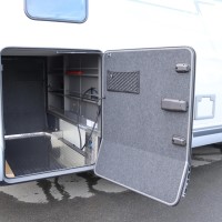 Hymer BMC-I 680 170pk Automaat | Facelift! | Hefbed | Alde | Lithium | Lengtebedden | Stoelverwarming | Gescheiden douche | SLC Chassis | Buitendouche | LED Koplampen | Omvormer | Luifel | Crystal silver metallic | LED Smart TV | Foto #24