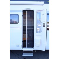 Hymer BMC-I 580 170pk Automaat | Lengtebedden | Lithium | Omvormer | Hefbed | Wifi router | Fietsendrager | Zonnepanelen | SLC Chassis | SOG toiletventilatie | Luifel | 6.99M | Foto #5