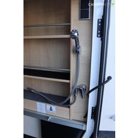 Hymer BMC-I 580 170pk Automaat | Lengtebedden | Lithium | Omvormer | Hefbed | Wifi router | Fietsendrager | Zonnepanelen | SLC Chassis | SOG toiletventilatie | Luifel | 6.99M | Foto #38