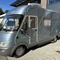 Hymer B 674 uit 2006