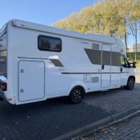 Adria Coral S 670SC Queensbed Luifel Luchtvering Vlakke Vloer Foto #9