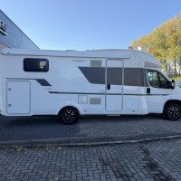 Adria Coral S 670SC Queensbed Luifel Luchtvering Vlakke Vloer Foto #11