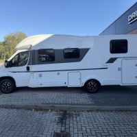 Adria Coral S 670SC Queensbed Luifel Luchtvering Vlakke Vloer Foto #12