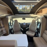 Adria Coral S 670SC Queensbed Luifel Luchtvering Vlakke Vloer Foto #17