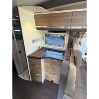Adria Coral S 670SC Queensbed Luifel Luchtvering Vlakke Vloer Foto #20