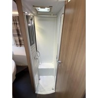 Adria Coral S 670SC Queensbed Luifel Luchtvering Vlakke Vloer Foto #30
