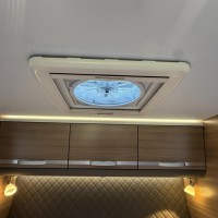 Adria Coral S 670SC Queensbed Luifel Luchtvering Vlakke Vloer Foto #37