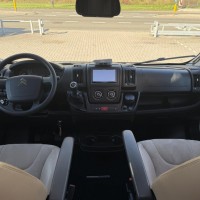 Adria Coral S 670SC Queensbed Luifel Luchtvering Vlakke Vloer Foto #39