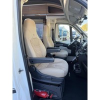 Adria Coral S 670SC Queensbed Luifel Luchtvering Vlakke Vloer Foto #42