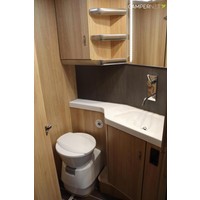 Knaus Sky Ti 700 MEG 140pk 2.3 Multijet | Levelsysteem | Dakairco | Lengtebedden | Luifel | Zonnepaneel | Gescheiden douche | Bearlock | Eton geluidsinstallatie | Head up display | LED TV | Pioneer multimediasysteem | Foto #6
