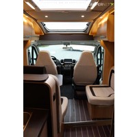 Knaus Sky Ti 700 MEG 140pk 2.3 Multijet | Levelsysteem | Dakairco | Lengtebedden | Luifel | Zonnepaneel | Gescheiden douche | Bearlock | Eton geluidsinstallatie | Head up display | LED TV | Pioneer multimediasysteem | Foto #7