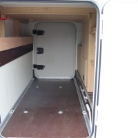 Knaus Sky Ti 700 MEG 140pk 2.3 Multijet | Levelsysteem | Dakairco | Lengtebedden | Luifel | Zonnepaneel | Gescheiden douche | Bearlock | Eton geluidsinstallatie | Head up display | LED TV | Pioneer multimediasysteem | Foto #22