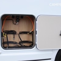 Knaus Sky Ti 700 MEG 140pk 2.3 Multijet | Levelsysteem | Dakairco | Lengtebedden | Luifel | Zonnepaneel | Gescheiden douche | Bearlock | Eton geluidsinstallatie | Head up display | LED TV | Pioneer multimediasysteem | Foto #23