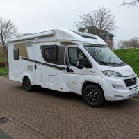 Hymer Carado T 348 bj2018 met hefbed en airco woondeel! Foto #2