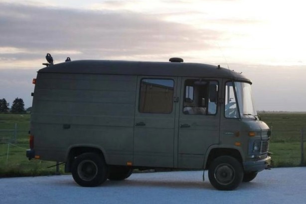 Te koop: prachtig omgebouwde camper Mercedes 508D