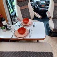 LMC Breezer V 640 luxe met enkele bedden! Foto #7