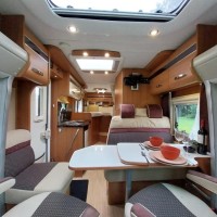 LMC Breezer V 640 luxe met enkele bedden! Foto #9