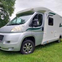 LMC Breezer V 640 luxe met enkele bedden! Foto #17