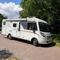 Hymer Exsis-i 674 uit 2013 Foto #14