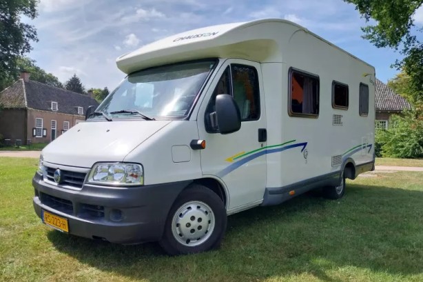 Chausson Flash 08 met 2 grote solairs