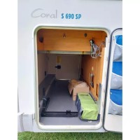 Adria Coral 690 SP met solair en oven ! Foto #4