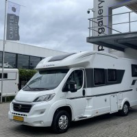 Adria Matrix Plus 670 DL uit 2019 Foto #8