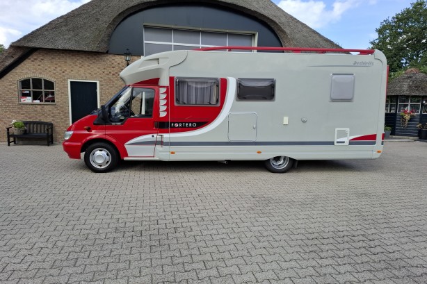 Dethleffs campers H 6945 uit 2006